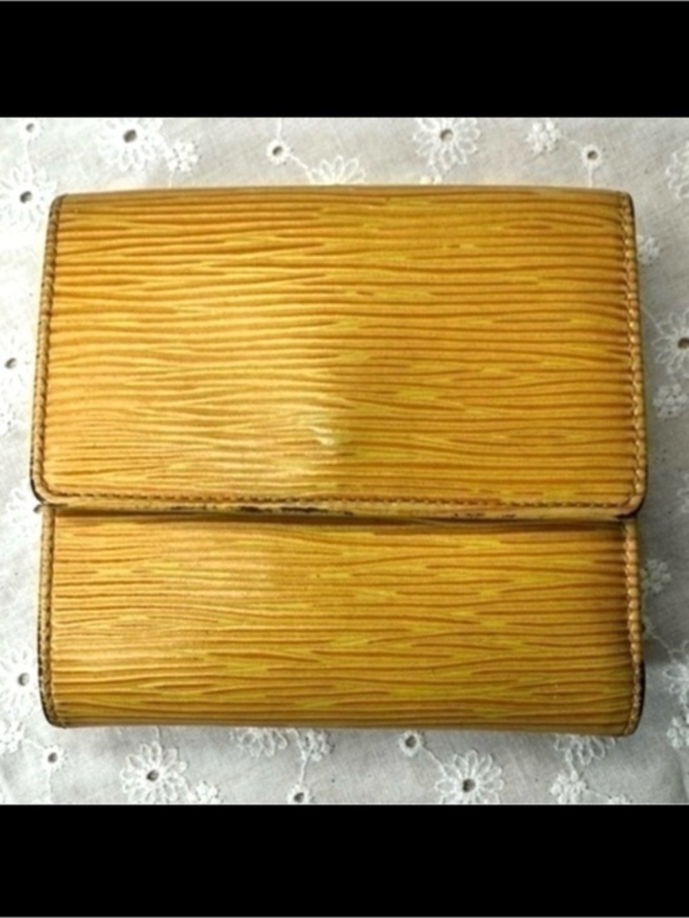 Louis Vuitton Malletier Epi Leather Elise Wallet. Yellow